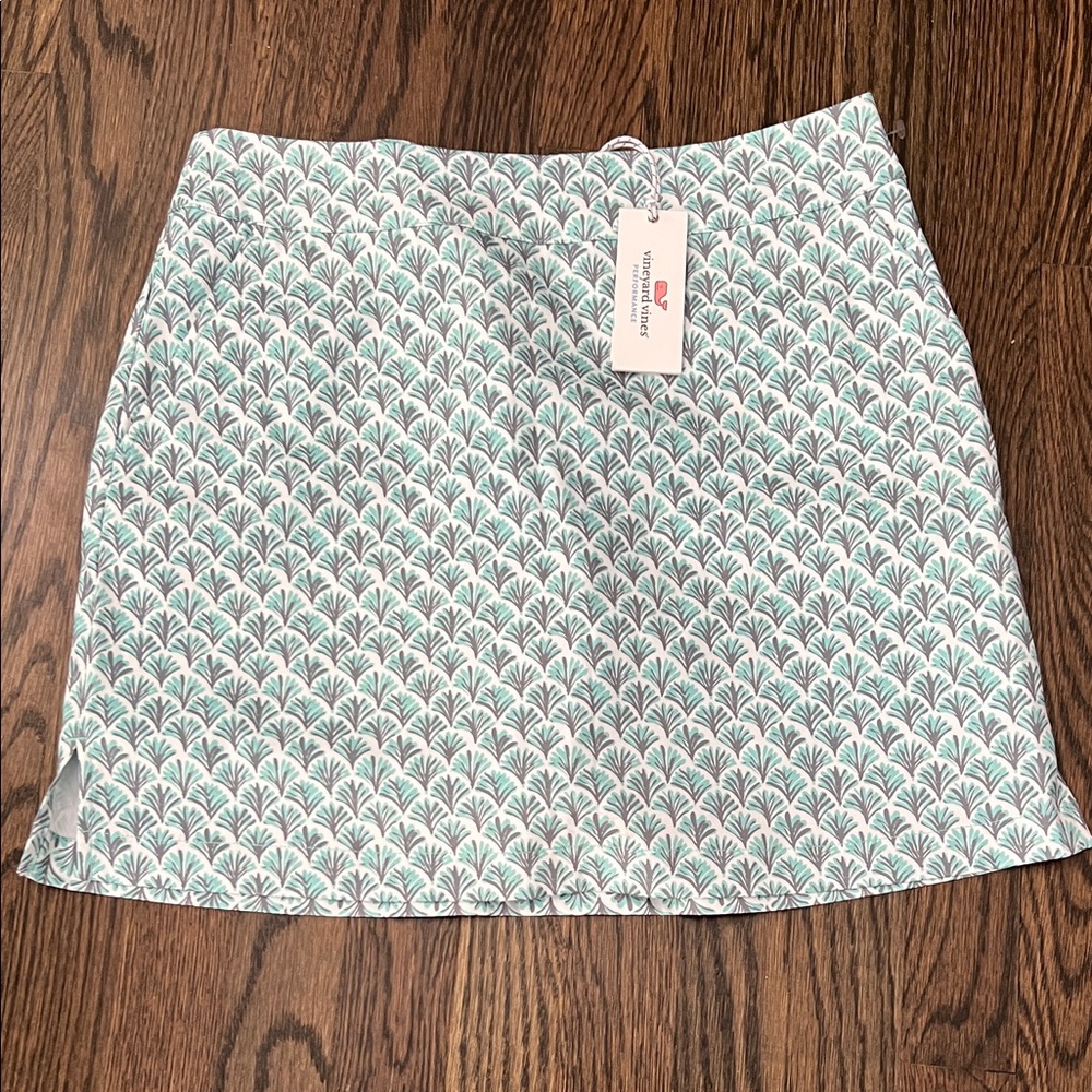 Vineyard Vines Teal and White A-Line Skort size 6, NWT